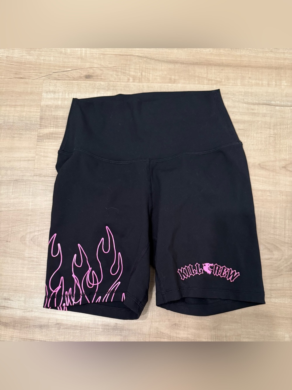 Kill crew shorts! Cross listed on Mercari be my prices are lower!
